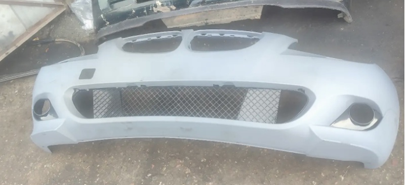 Передний Бампер на BMW E60